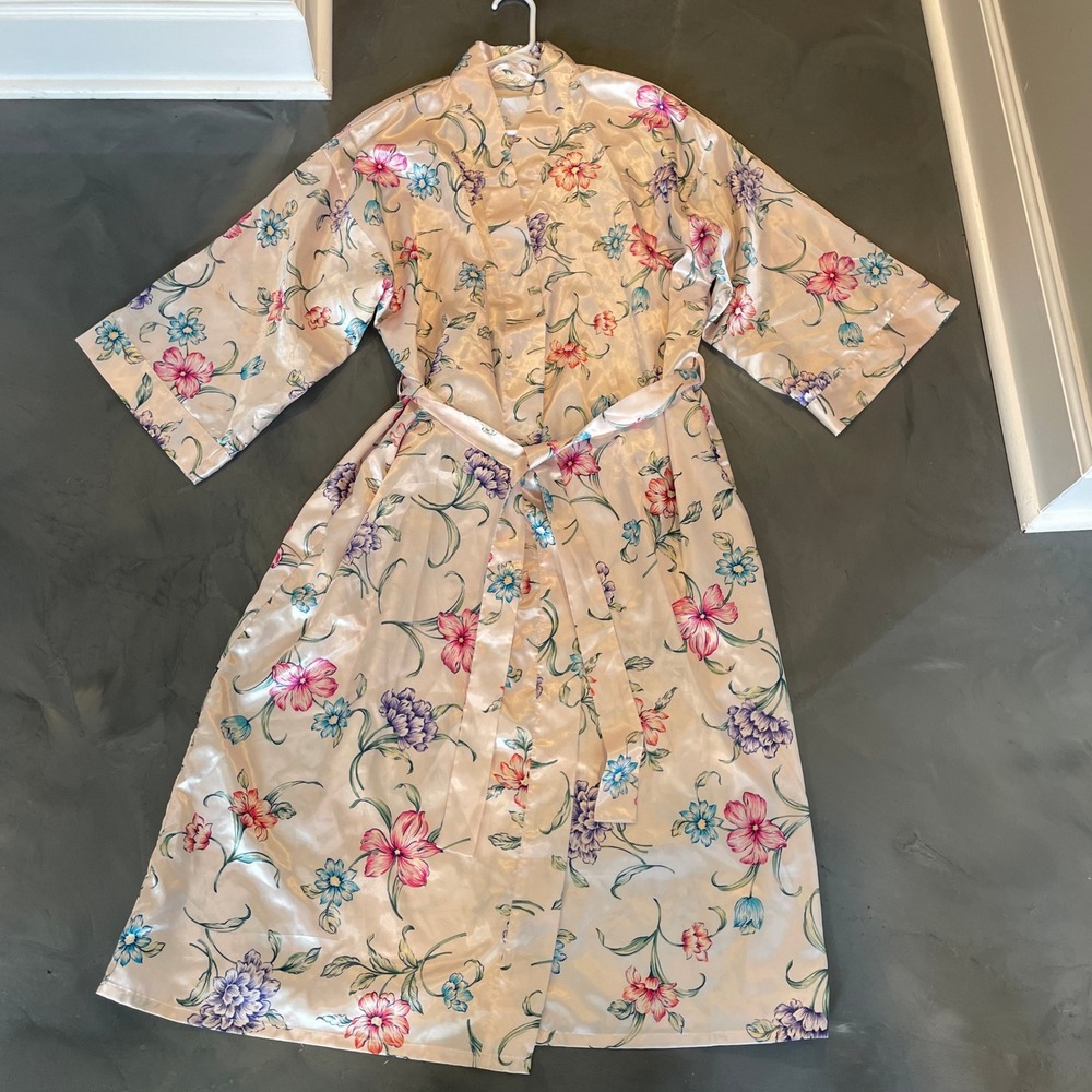 VTG Cachet Women Pink Floral Satin Kimono Robe Long Pockets Belted Loungewear
